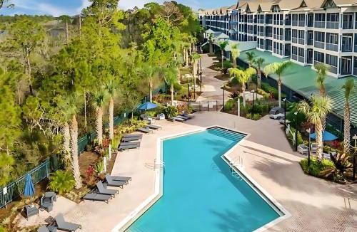 West Kissimmee House | Spacious & Stylish 3BR Condo Near Disney - Pool