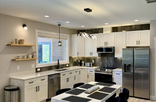 Leicester House | Spacious Suite 13 Mins to Downtown Asheville