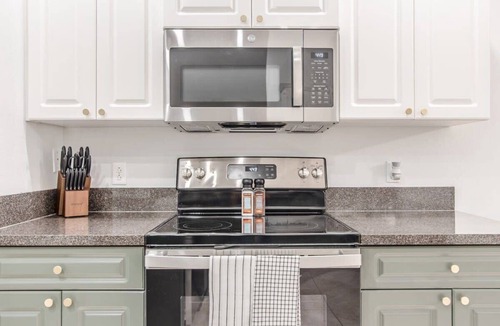 Vero Beach South House | Spacious Vero Beach getaway w/patio & pool