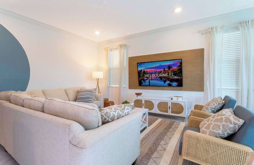 Melbourne Beach House | Sprawling 8BR Estate with Private Pool