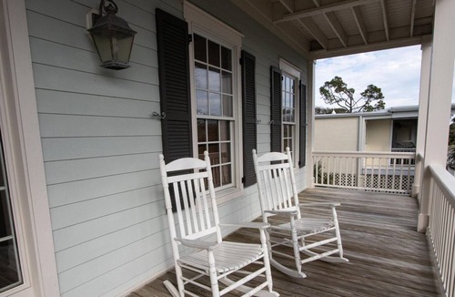 Saint Helena Island House | Sprawling Family Home w/ Golf Course & Ocean Views - Steps from Beach