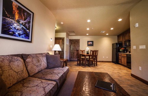 Zion National Park South Entrance Hotel | Springdale Sanctuary | 1 Unit | Steps from Cable Mountain Trails