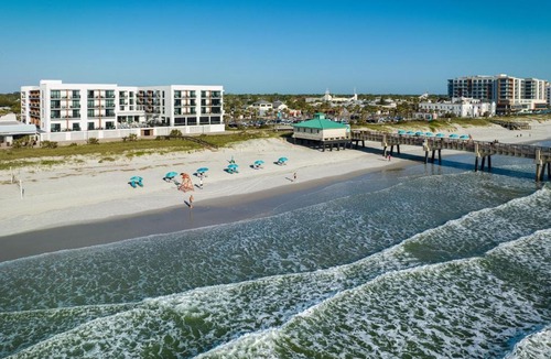 Jacksonville Beach Hotel | SpringHill Suites by Marriott Jacksonville Beach Oceanfront
