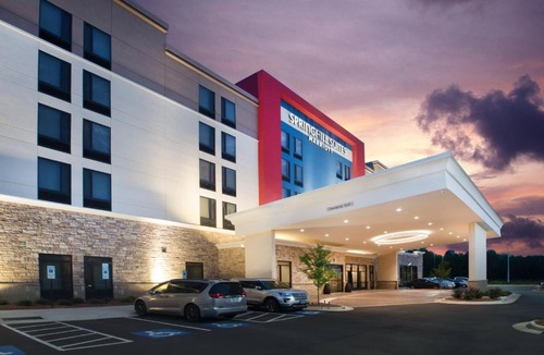 Westover Hotel | SpringHill Suites by Marriott Fayetteville Fort Bragg