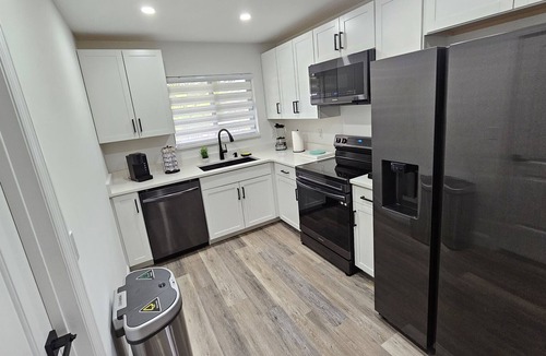 Port Saint Lucie House | St. Lucie Serenity Home! 15 min from beautiful Jensen Beach - Pet-Friendly!