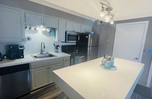 St. Petersburg Condo | St. Pete/Tampa 1 Bed/1Bath Condo/suite
