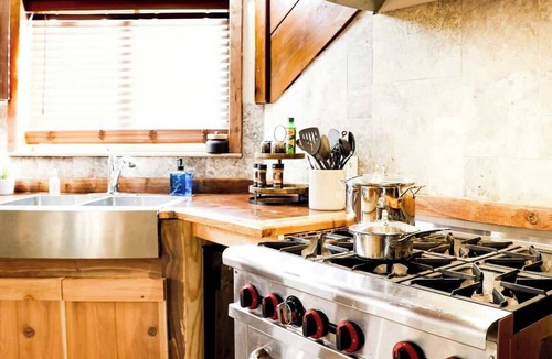 Sweetwater Cabin | Starfire Cabin Home (Historic Sweetwater Retreat)