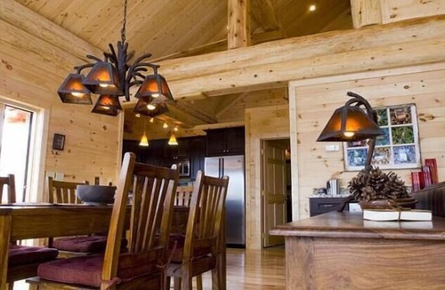 Almond Cabin | Stargazer - Free Train Tix + Modern-Rustic Cabin