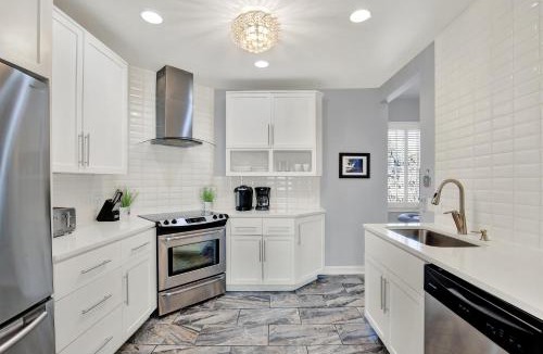 Metropolitan House | Starland Perch Estate