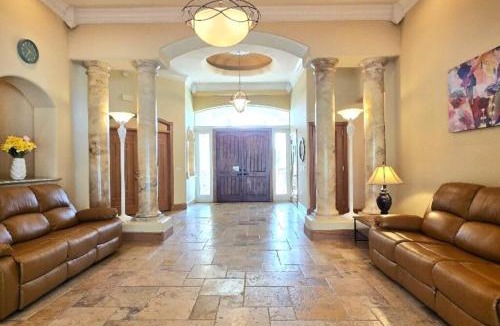 Kissimmee Villa | Stars Manor-Disney-Universal-Pool-22people