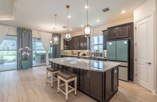 Naples House | Stay at a stylish 3BR retreat in Naples—perfect for families or groups