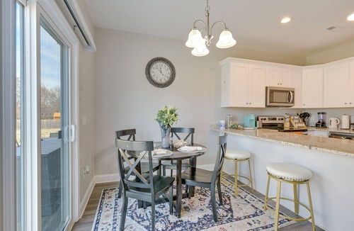 Harrisburg Apartment | Stay & Play: Spacious Concord Townhome Near Uptown