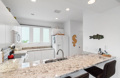 Whitney Beach House | Stay & Serve – Cedars East Tennis Resort #511 on Longboat Key by RVA