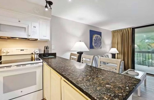 North Forest Beach Hotel | Stay Walk to Beach | Pool & Hot Tub + Full Kitchen