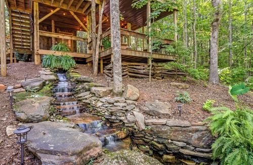 Mountain Rest Cabin | Stella Vista Treehouse Romantic Couples Only Retreat in Mountains, Walhalla SC