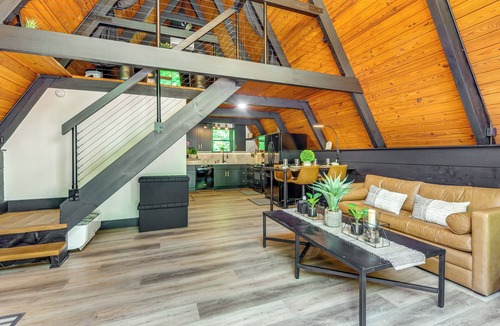 Celina Cabin | Steps to Dale Hollow Lake! Cozy A-Frame Cabin