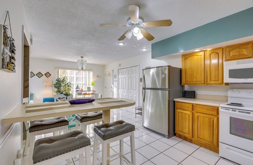 Fort Pierce Cottage | Steps to Sand! Pet-friendly Home in Fort Pierce