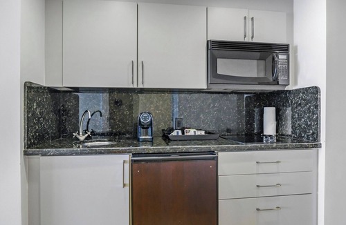 Central Beach Hotel | Studio 1 King Oceanfront near Birch Park, Pool, Spa, Dining