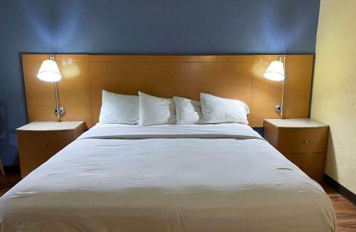Savannah Hotel | Studio 6 Extended Stay - Savannah, GA - Gateway & I-95
