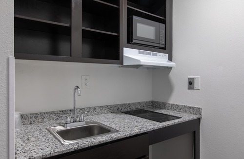 Conestee Hotel | Studio 6 Greenville, SC - I-85 Near Downtown