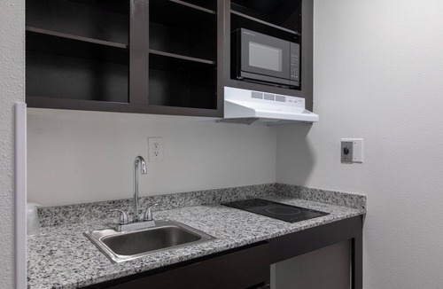 Conestee Hotel | Studio 6 Greenville, SC - I-85 Near Downtown