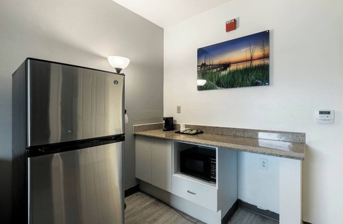 Jacksonville Hotel | Studio 6 Suites Jacksonville, NC