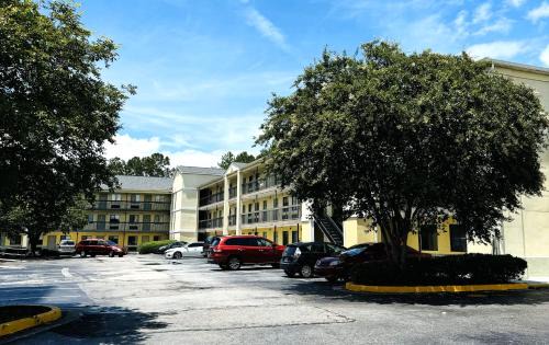 Augusta Hotel | Studio Lodge of Augusta