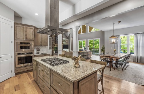 Caryville House | Stunning Home on Norris Lake- Custom Inground Pool and Dock Access! Book now!