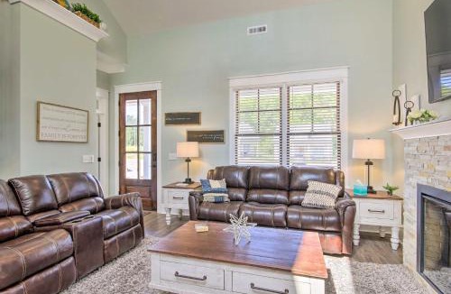 Greenwood House | Stunning Lakefront Retreat w/Dock Access!