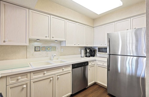 Shelter Cove Condo | Stunning Marina Views ; Bike to the Beach!