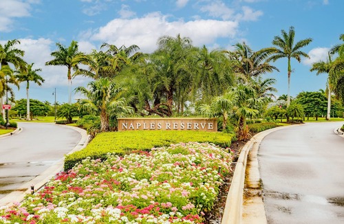 Naples House | Stunning modern house in gated community, 20 min from Marco Beach and DT Naples!