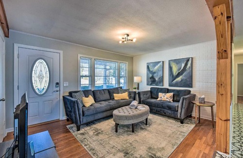 Seneca House | Stunning Seneca Home w/Lake Keowee Access!