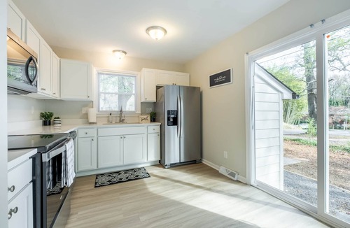 Cotswold House | Stunning Southpark/Cotswold Townhome