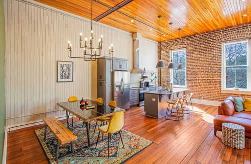 Historic District - North Condo | Stunning, Spacious, Stylish Loft off of Broughton Street by Lucky Savannah