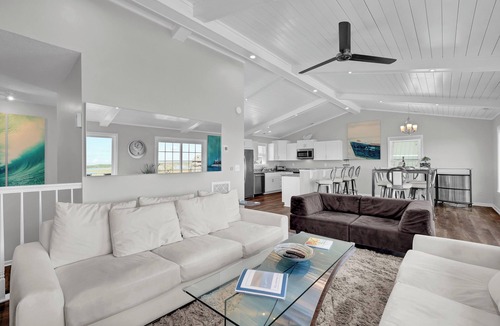 Surf City House | Stunning Sunset & Water Views, 1 block to Beach