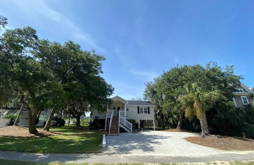 Edisto Island House | Stunning Sunsets;Private Dock; Expansive Marsh & Creek Views; Minutes to Beach Access; WiFi