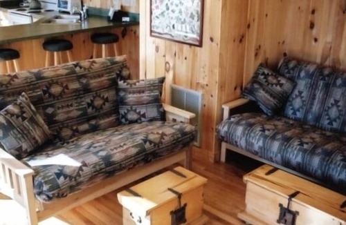 Roan Mountain Cabin | Stunning View, Secluded Luxury Treehouse, State Park Resort, Appalachian Trail