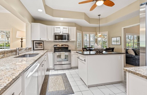 Kings Lake Condo | Stylish 1st Floor 2-bedroom condo in Kings Lake, Naples! POOL & SPA + Garage!