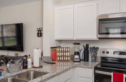 Bluff City House | Stylish 3BR Getaway across Bristol Speedway