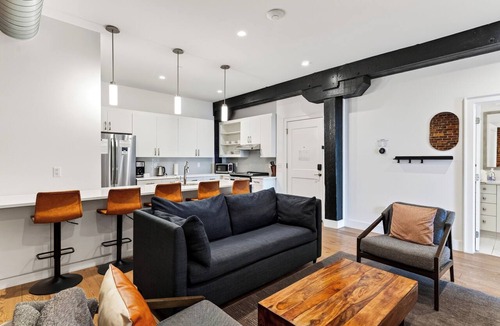 Sobro Condo | Stylish Downtown Nashville Condo Near Broadway + Printer's Alley | Headliner