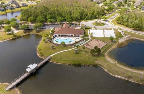 Trafalgar Village House | Stylish Family Retreat in Kissimmee