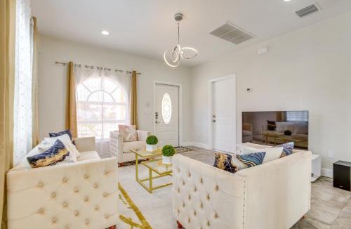 Central Fort Lauderdale House | Stylish Fort Lauderdale Home: 5 Mi to Beach!