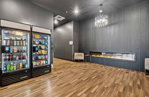 SoNo Apartment | Stylish King Bed Studio Apartment ATL