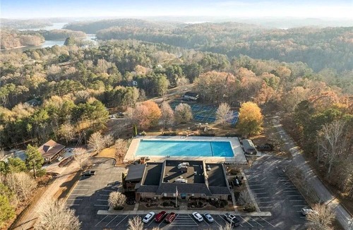 Westminster Cabin | Stylish Lakehouse with Black-and-White Modern Design near Lake Hartwell, Clemson SC