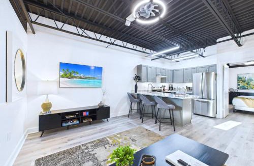 Port Canaveral Hotel | Stylish Loft Minutes from Beach & Port - Unit 204