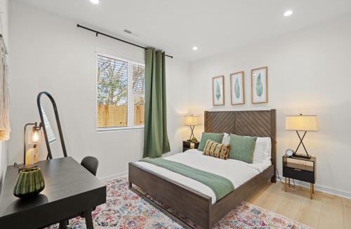 Charlotte Apartment | Stylish Modern 3BR 3,5BA Townhouse in Charlotte