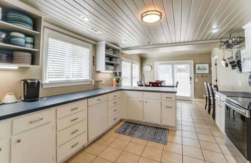 NoDa House | Stylish NoDa Gem | Hot Tub, Games & Walk to Dining