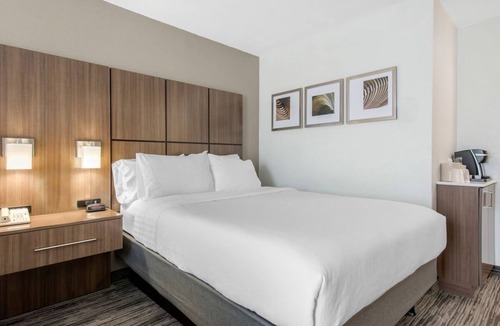 Tropic Hotel | Stylish Viera Getaway | 2 Units | Steps from The Avenue Viera - 1.9 miles | Pool