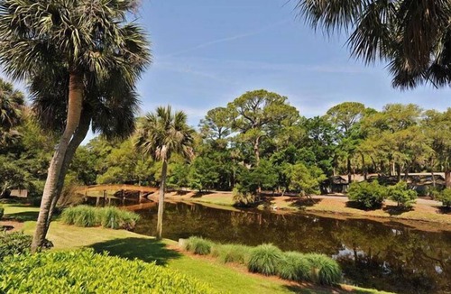 Beach Lagoon Villa | Stylishly renovated & spacious 3-Bdrm Villa w/private deck & beach access