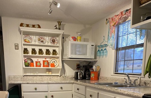 Jacksboro House | SUITE SPOT - Million Dollar Views of Norris Lake! Just minutes off I-75!